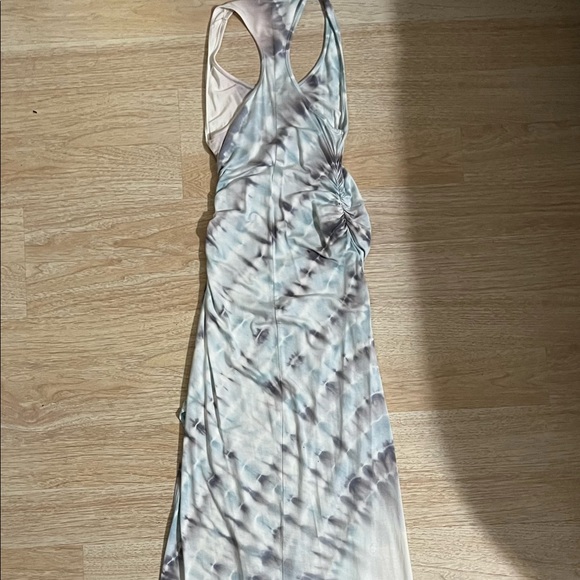 RIVER + SKY long and fitted dress - Picture 3 of 3